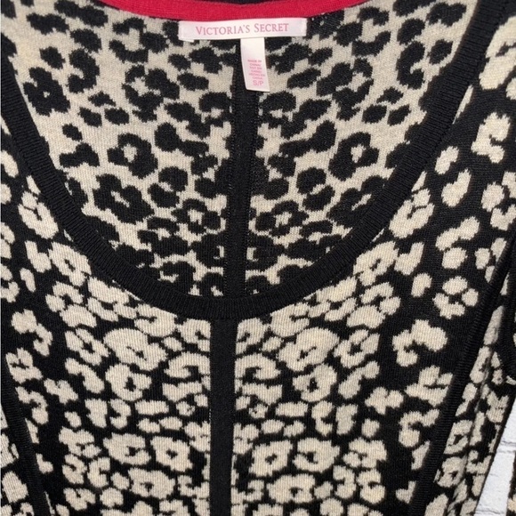 Victoria’s Secret Leopard Animal Print Sweater Dresss Sz Small Crew Neck Midi - Picture 2 of 4